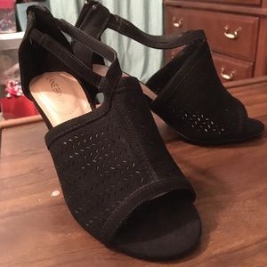 Black peep toe cut out heels